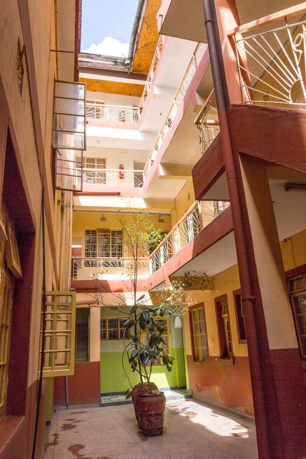 Mooreland Hotel Nairobi Buitenkant foto