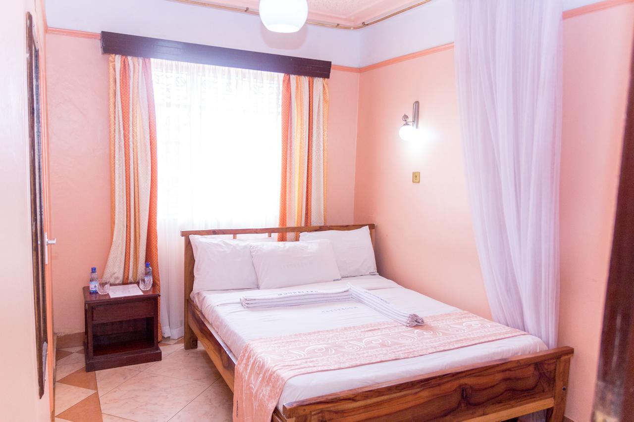Mooreland Hotel Nairobi Buitenkant foto