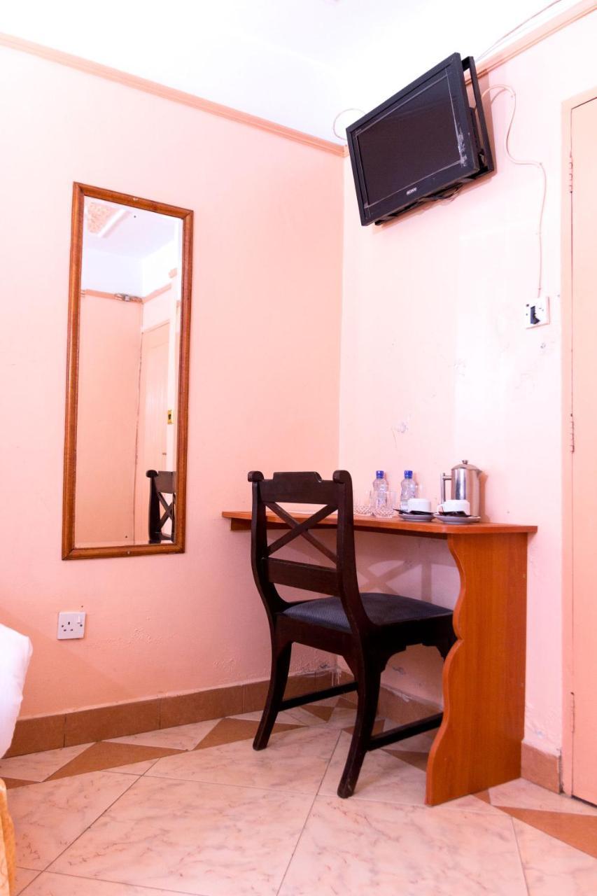 Mooreland Hotel Nairobi Buitenkant foto