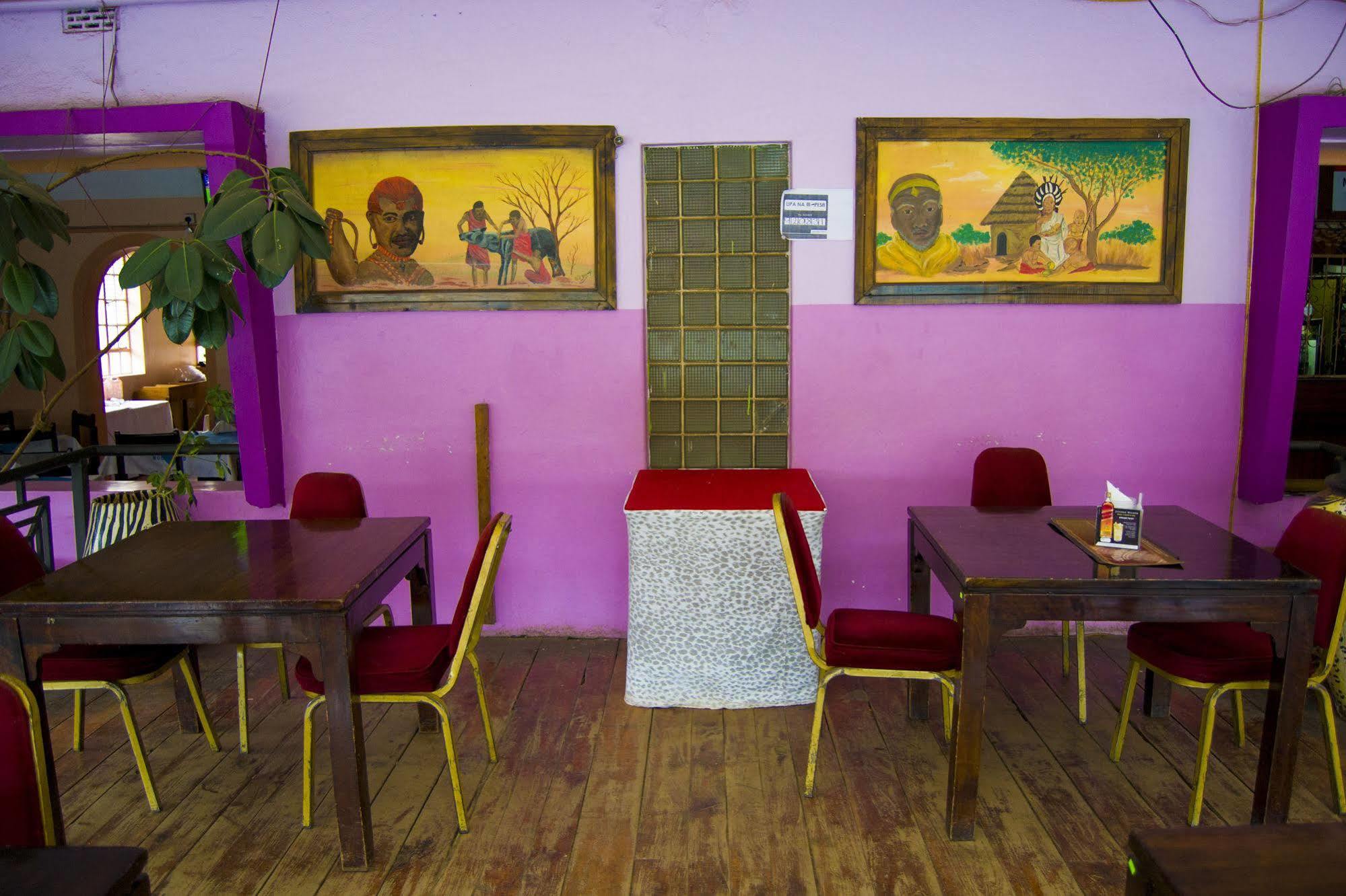 Mooreland Hotel Nairobi Buitenkant foto