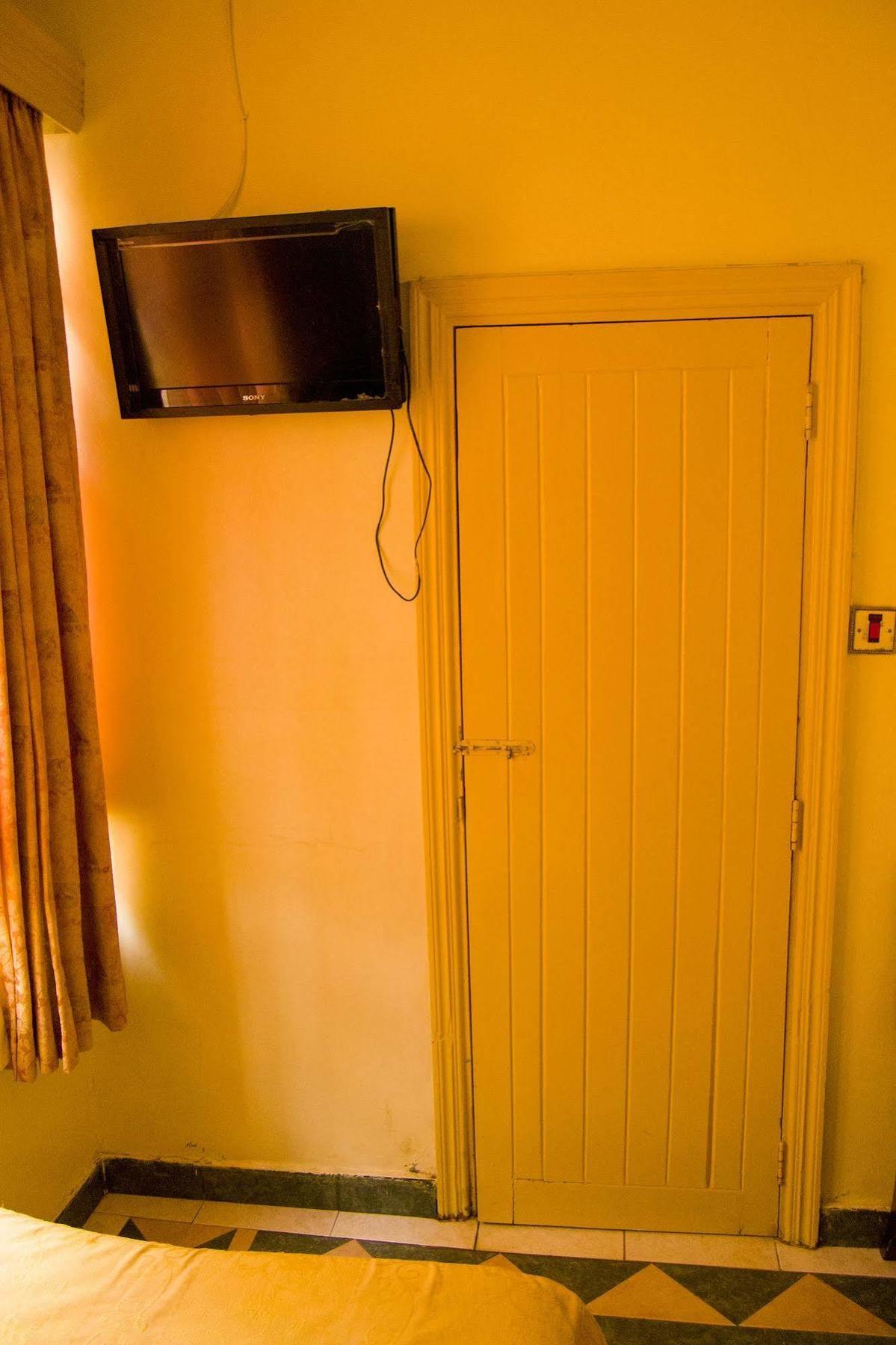 Mooreland Hotel Nairobi Buitenkant foto