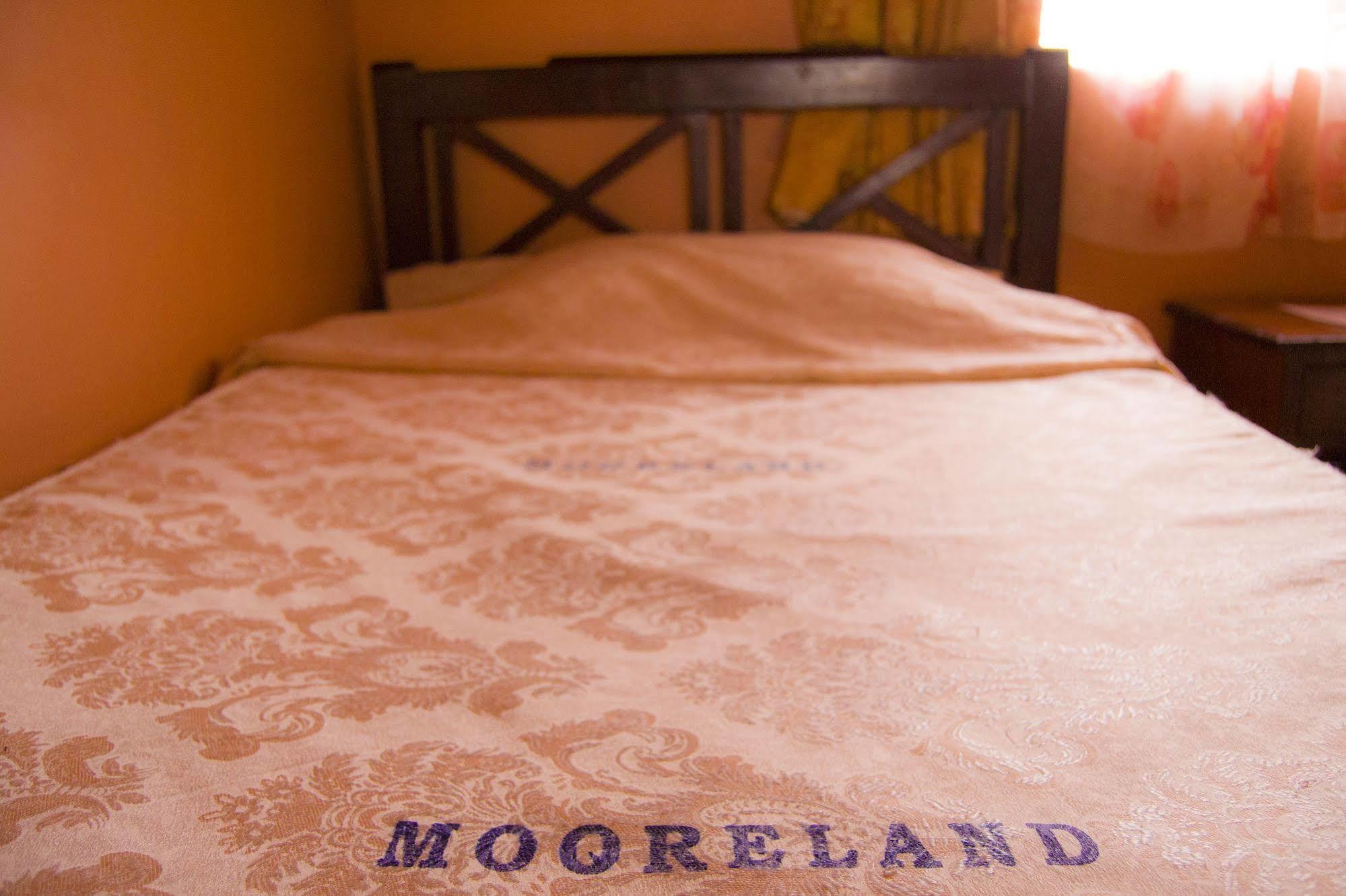 Mooreland Hotel Nairobi Buitenkant foto