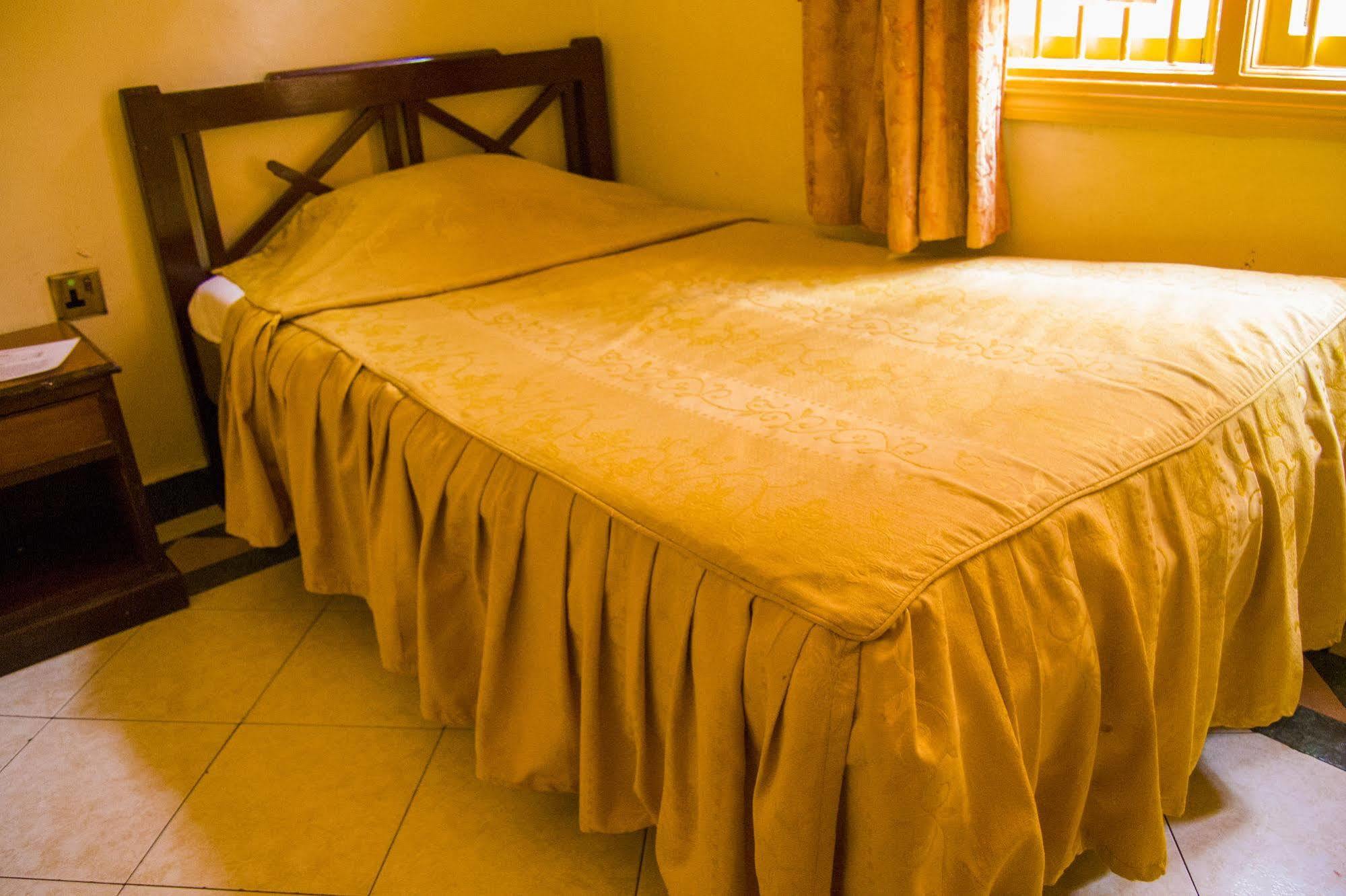 Mooreland Hotel Nairobi Buitenkant foto