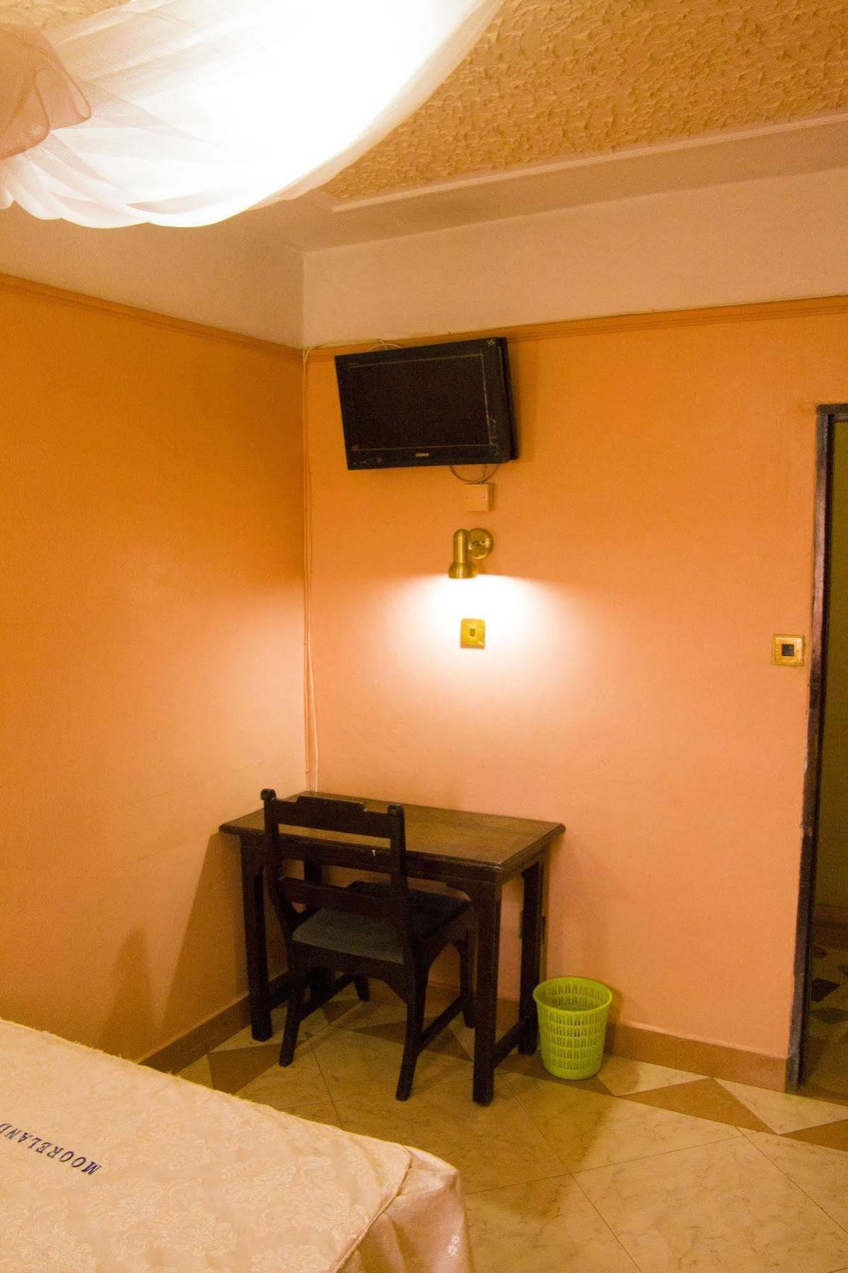 Mooreland Hotel Nairobi Buitenkant foto